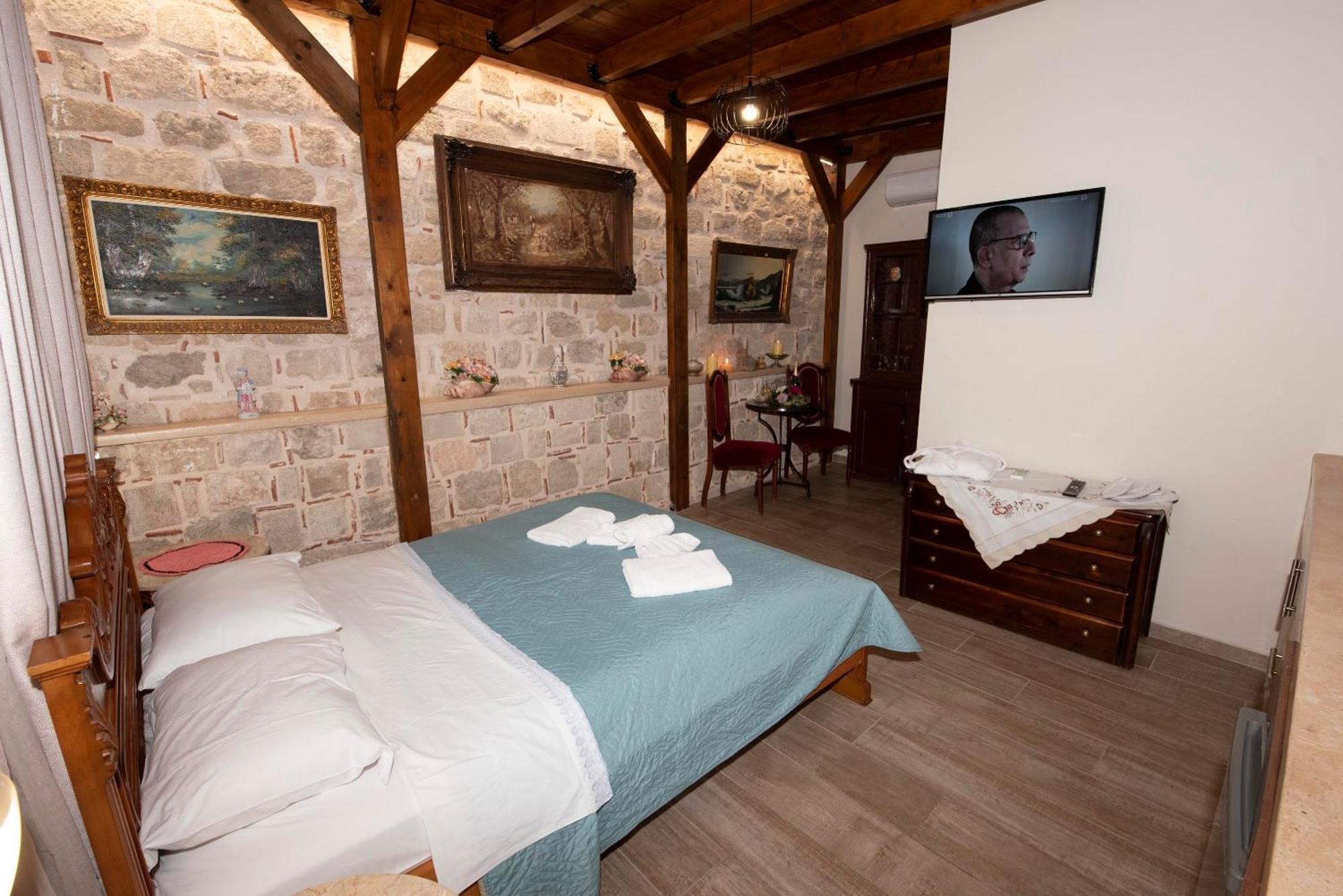 Arionos Rooms - Old Town Rhodes City Екстериор снимка